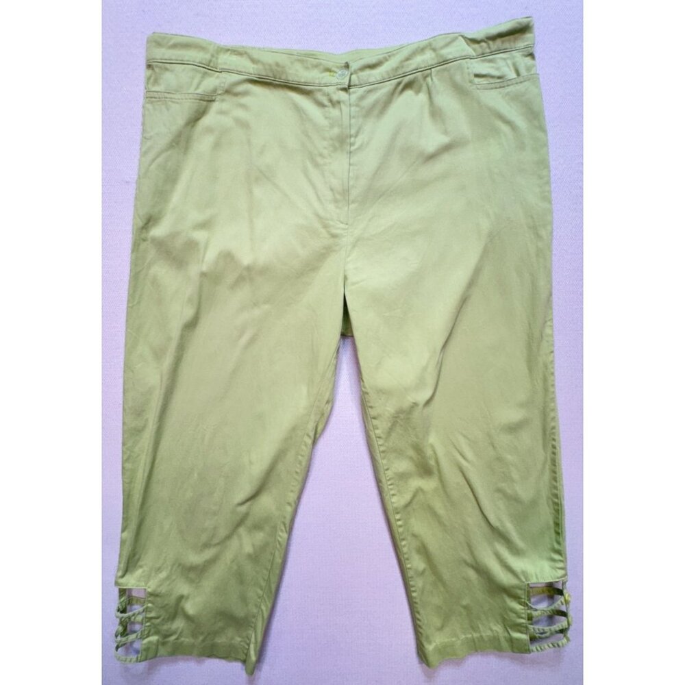 Sea Suns Women’s Capri Pants Flat Front Size Large Lime Green Relaxed Fit Casual